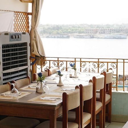 Merry Land Hotel & Roof Top Nile Restaurant Luxor Exterior foto