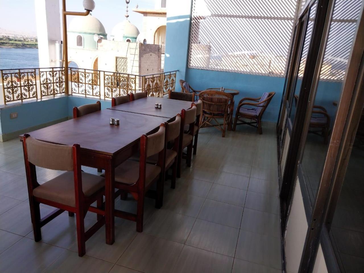 Merry Land Hotel & Roof Top Nile Restaurant Luxor Exterior foto