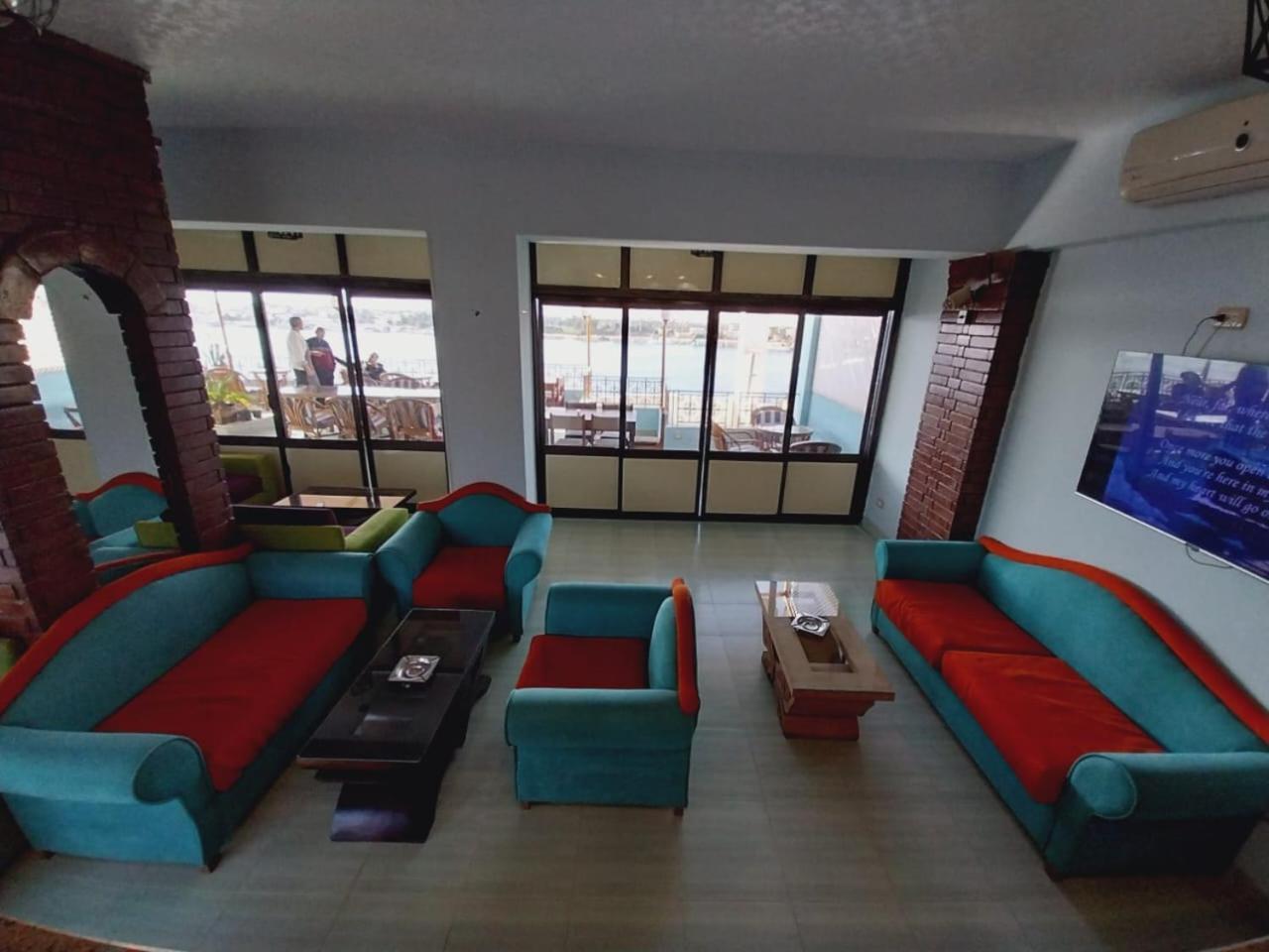 Merry Land Hotel & Roof Top Nile Restaurant Luxor Exterior foto