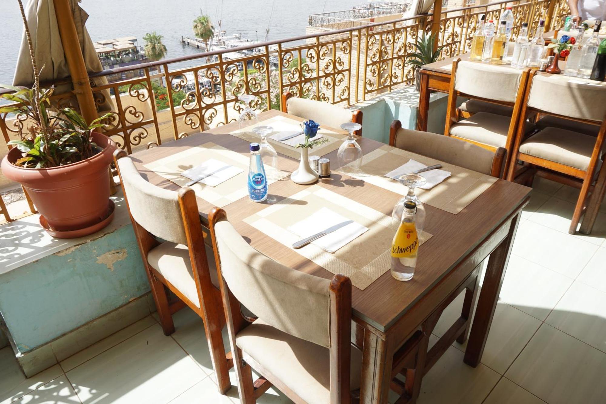 Merry Land Hotel & Roof Top Nile Restaurant Luxor Exterior foto
