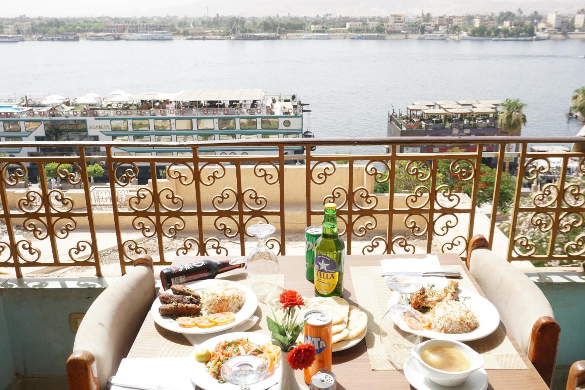 Merry Land Hotel & Roof Top Nile Restaurant Luxor Exterior foto