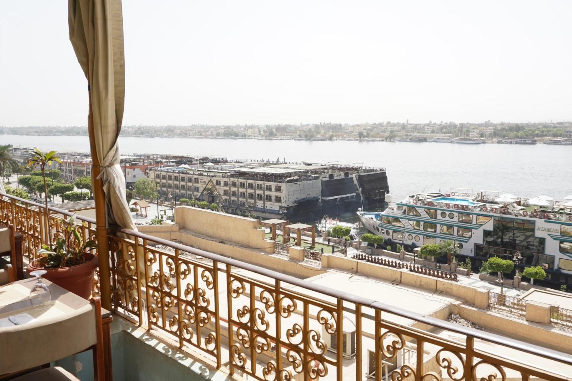 Merry Land Hotel & Roof Top Nile Restaurant Luxor Exterior foto